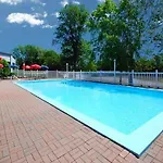 Days Inn By Wyndham Tiffin 